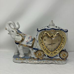 Elephant White Blue porcelain Carriage Clock Quartz VTG Heart Shaped Taiwan
